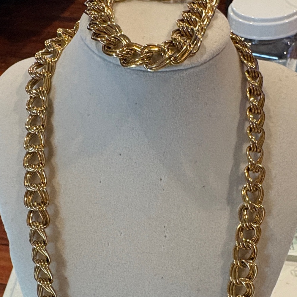 Napier Gold-Tone Chain Necklace & Bracelet - Picture 3 of 6